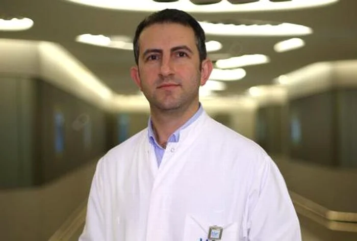 Medicul Sinan Erdogan tratează pacienţii cu metode revoluţionare