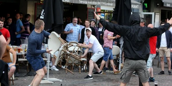 lille batai fani rusia anglia FOTO Daily Mirror