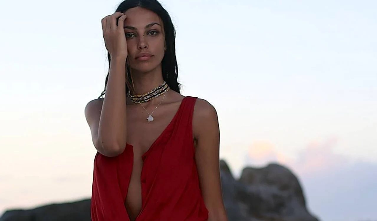 
    Mădălina Ghenea este răsfățată de iubit cu cele mai scumpe lucruriFoto Facebook  
