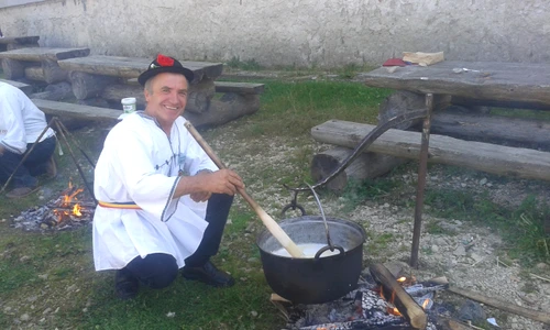 Povestea balmosului jpeg