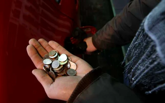 Cele mai mici salarii sunt în domeniul serviciilor