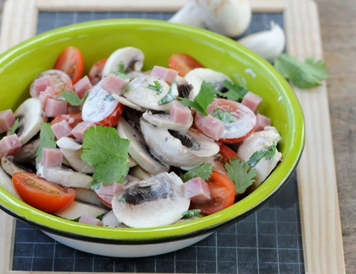 salata ciuperci rosii jpeg