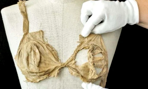 Lenjeria intimă de acum 500 de ani, aproape identica cu cea de azi jpeg
