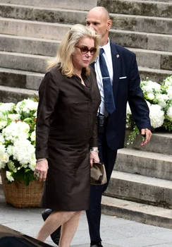 Catherine Deneuve, la înmormântarea din Paris a lui Jane Birkin