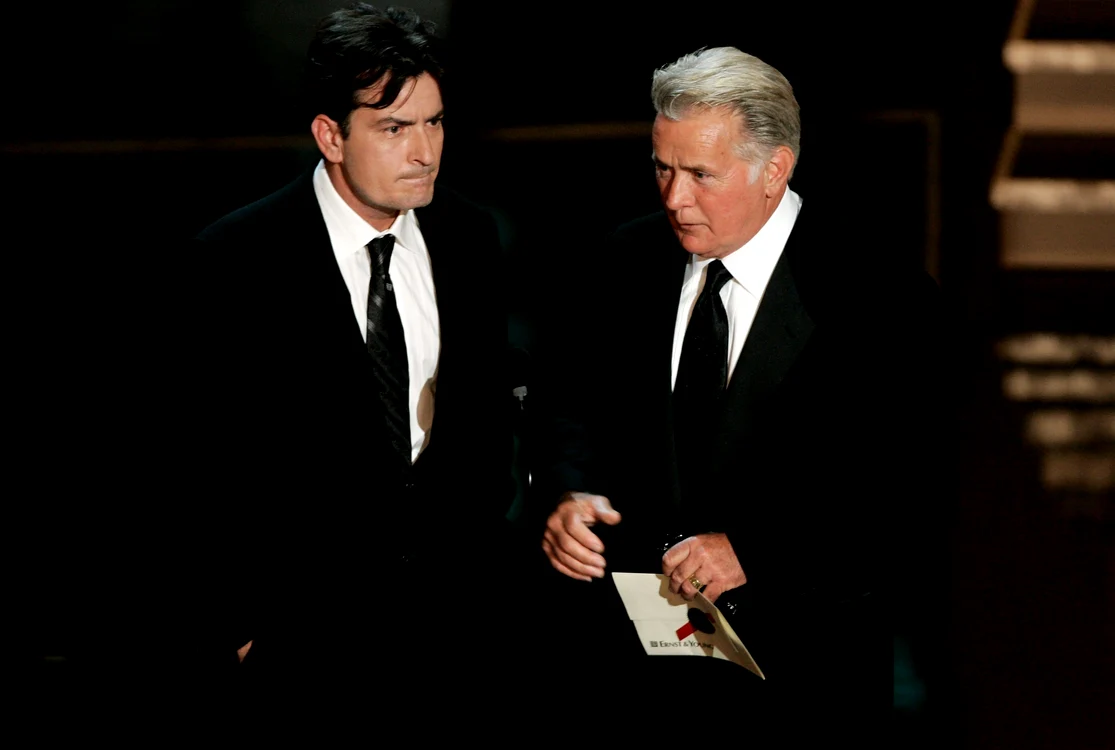 Charlie Sheen, alături de tatăl său, actorul Martin Sheen