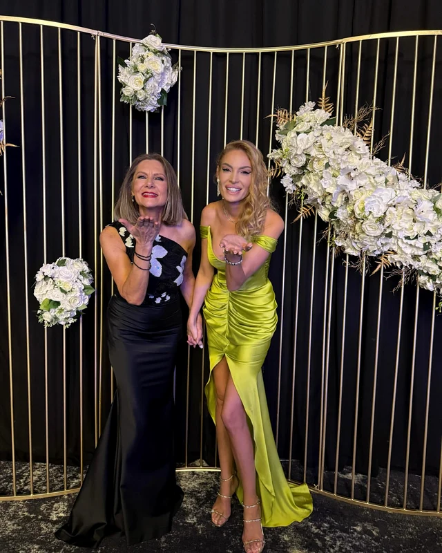 Valentina Pelinel și Cristi Borcea la nunta Mihaelei Borcea, Instagram 