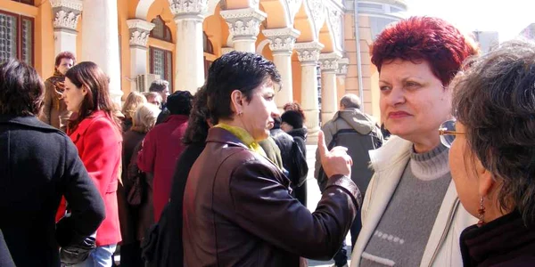 Dascălii vor protesta în stradă