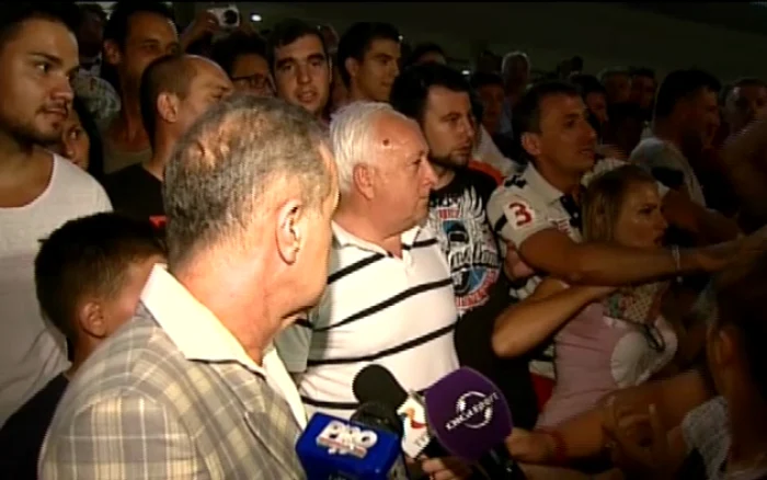 Gigi Becali i-a nemulţumit şi pe fanii Stelei