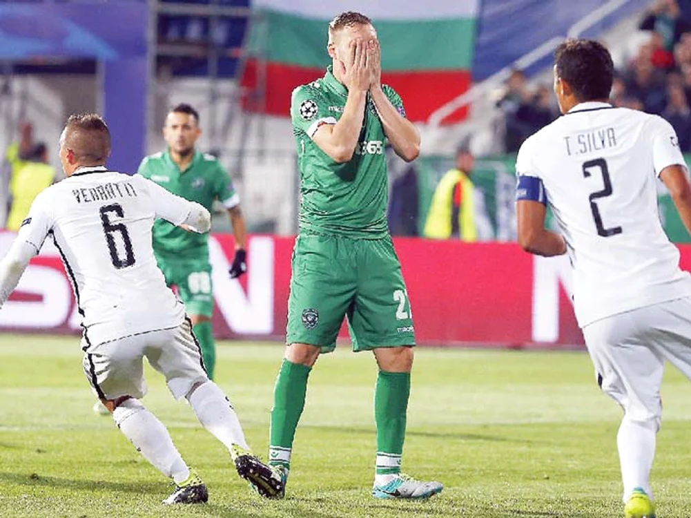 Pentru că a ratat un penalty, fundaşul român a luat  asupra sa întreaga vină pentru punctele pierdute  de Ludogoreţ cu PSG (1-3) în Liga Campionilor
