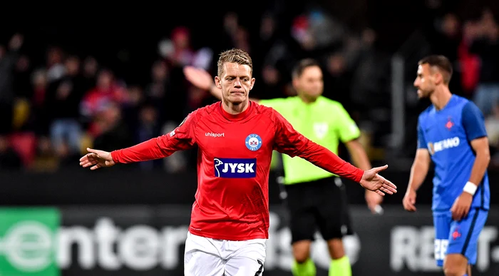 Danezii s-au distrat cu ”fotbaliștii” noștri. Foto EPA EFE