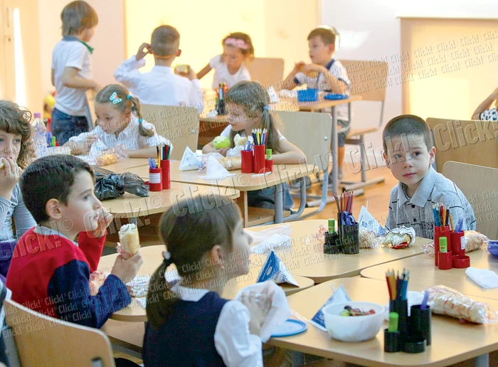 Micuţii de la clasa 0 au parte de săli spaţioase, unde au şi loc de joacă (Fotografii: Dorin Constanda)