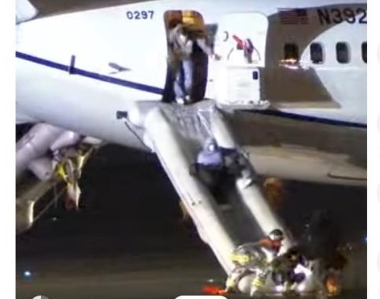 Aeronavă United Airlines cu 142 de persoane la bord, aterizare de urgență în Japonia după o alertă de incendiu. Două persoane ar fi fost rănite