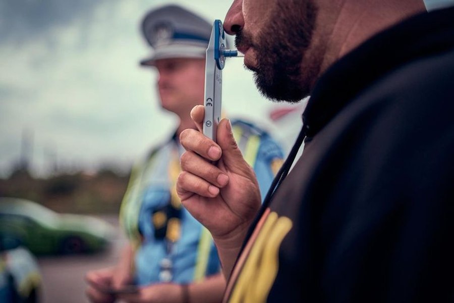 Scandalul OUG 84. Guvernul face un pas înapoi în privința testelor antidrog. Reacția polițiștilor și a medicilor