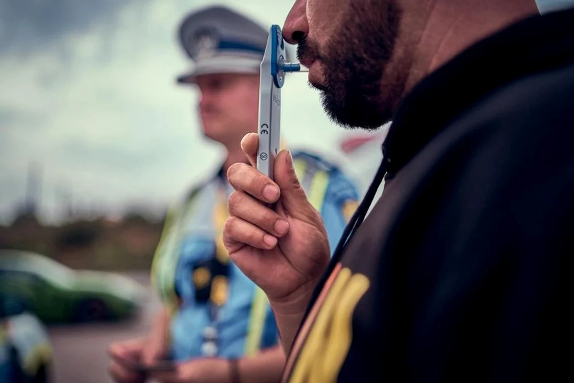Apa tonică te poate lăsa fără permis - Foto Poliția Română