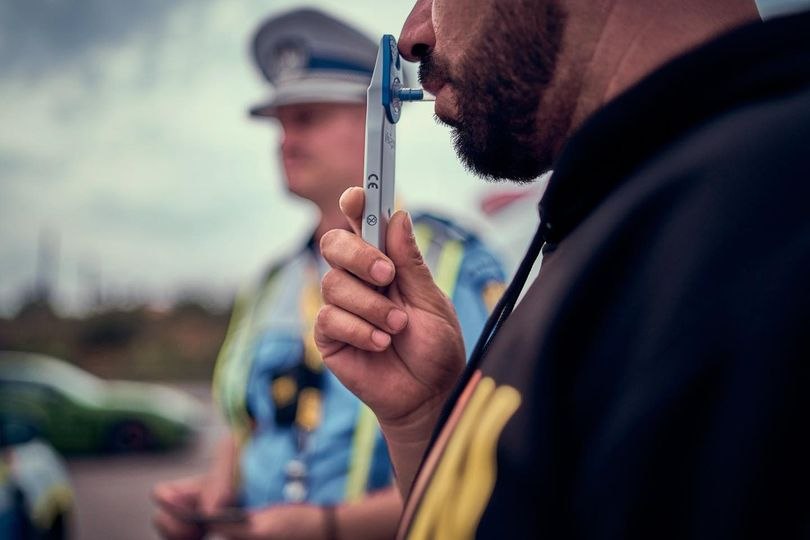 Fiul unui om de afaceri prins drogat și băut la volan Fiul unui om de afaceri prins drogat și băut la volan