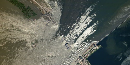 barajul Nova Kahovka distrus, vedere din satelit Foto AFP jpg