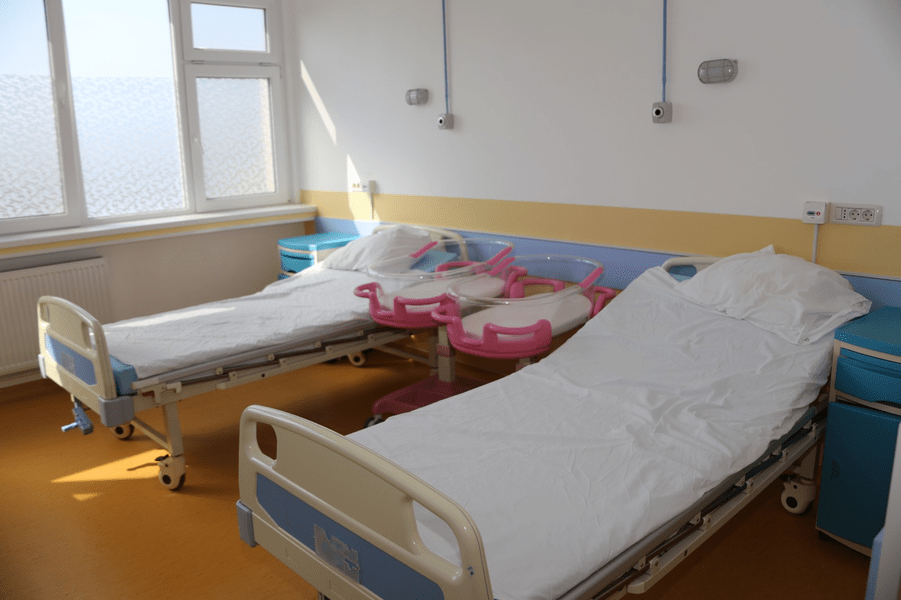 Trei secții ale Spitalului Județean de Urgență din Târgu Jiu au fost modernizate