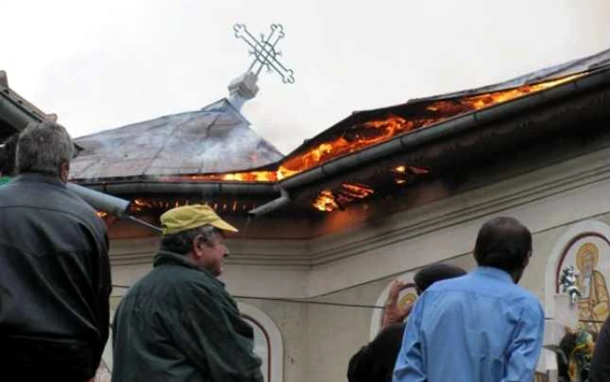 Incendiu biserică (arhivă)