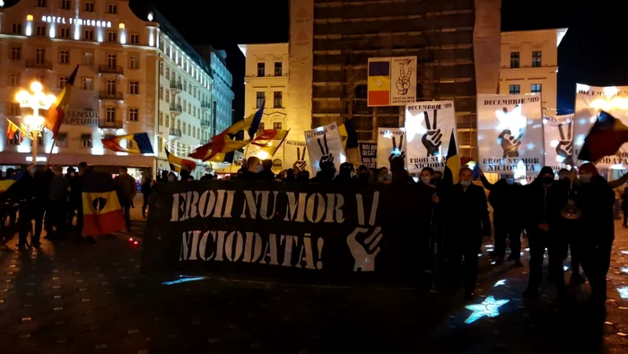 Marşul supoterilor timişoreni în memoria Revoluţiei din 89 FOTO Both