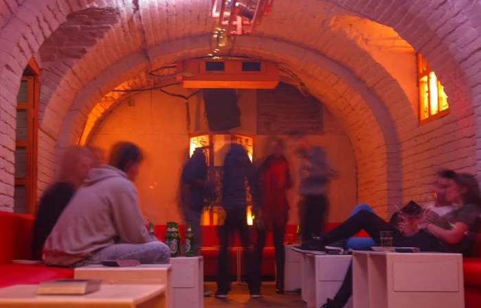 Reprezentanţii Kultuhaus vor să amenajeze mai multe ieşiri de urgenţăfoto: Facebook