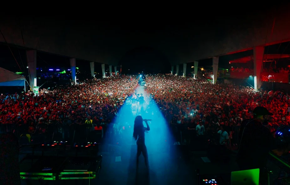 Inna a cântat la festivalul Cumbre Tajin din Mexic