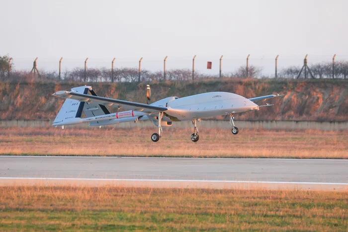 Noua dronă Bayraktar TB3 fabricată de Turcia
