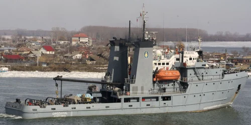 Remorcherul militar Grozavul