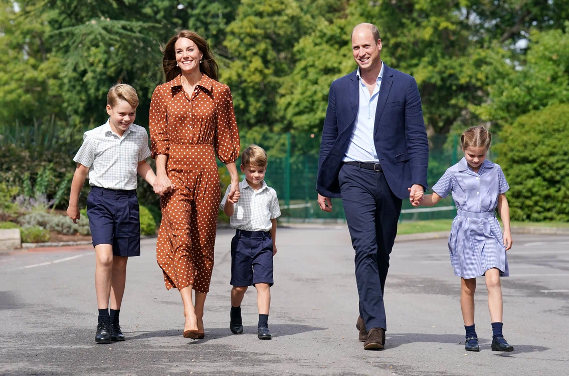 Kate, William, George, Charlotte și Louis GettyImages 1243027787 jpg