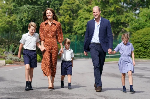 Kate, William, George, Charlotte și Louis