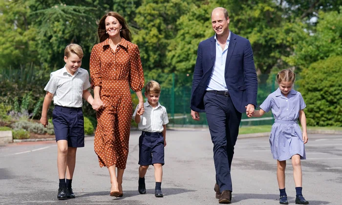 Kate, William, George, Charlotte și Louis GettyImages 1243027787 jpg