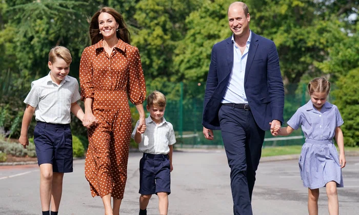 Kate, William, George, Charlotte și Louis GettyImages 1243027787 jpg