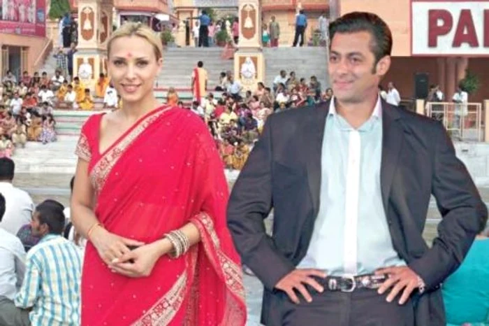 Salman Khan şi Iulia Vântur s-au iubit cu patos, de la distanţă