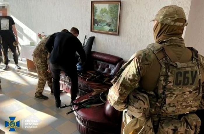 Contrabandă cu arme în Ucraina în care este implicat și un român FOTO SBU