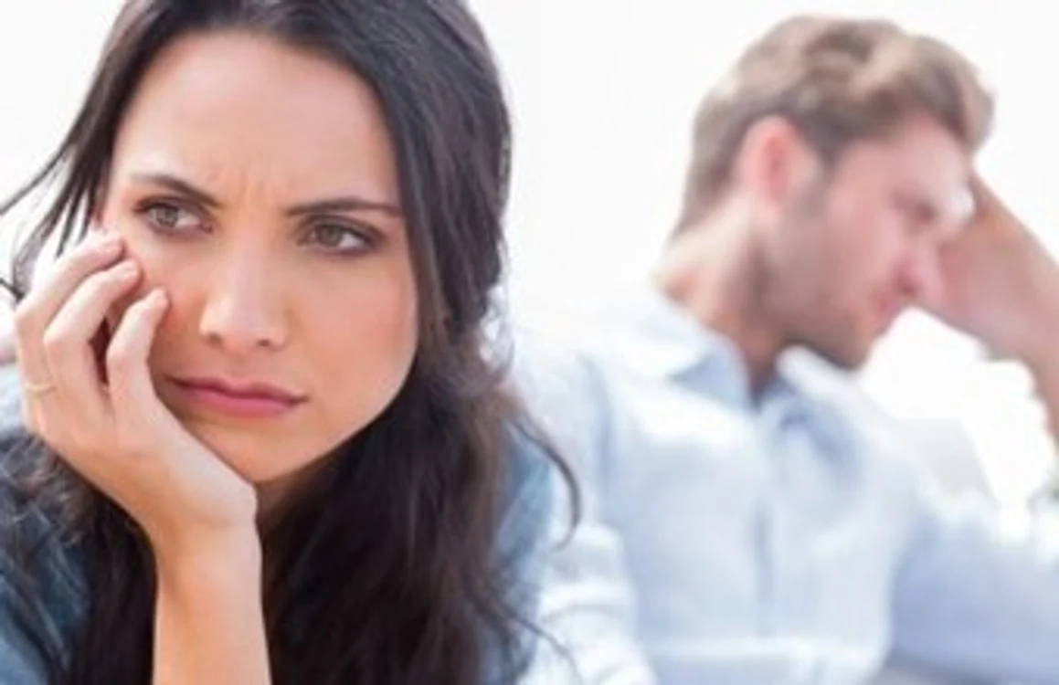 
    Ceea ce face ca o relaţie să nu mai funcţioneze nu sunt lipsa de încredere, lipsa de comunicare sau certurile frecvente, ci pur şi simplu lipsa interesului şi indiferenţafoto: 123RF  