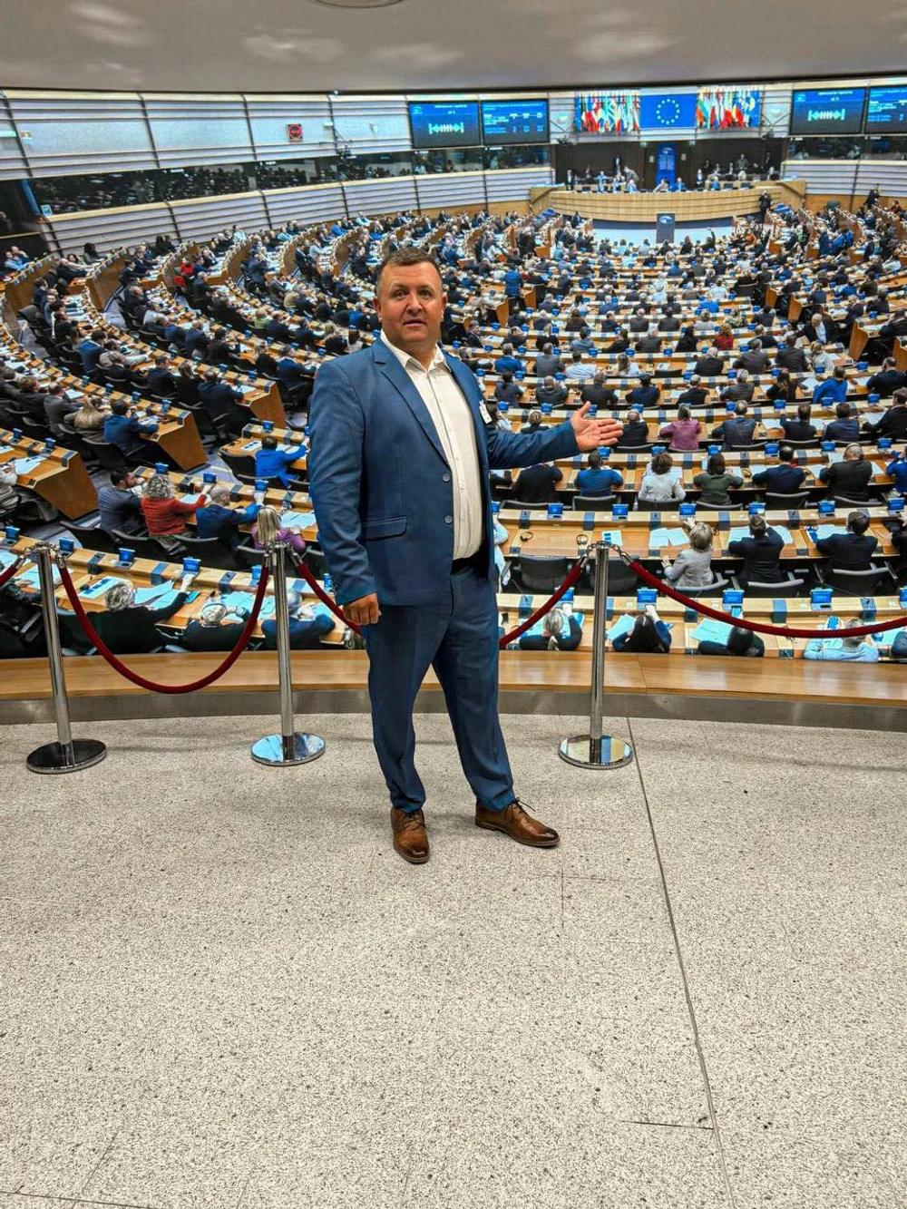 Angajații unei primării din România, trimiși în concediu fără plată pentru a se putea plăti datoria instituției la bugetul de stat