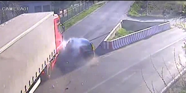 accident camere modest