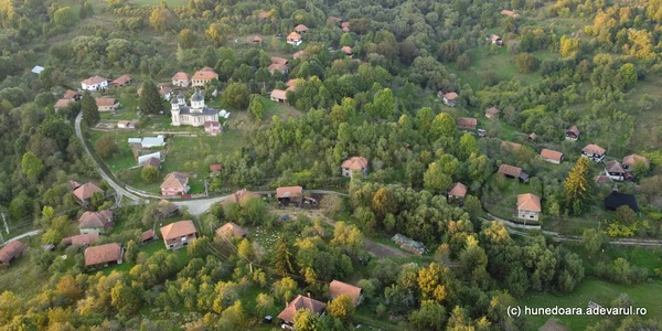 Satul Alun, Hunedoara  Foto Daniel Guță  ADEVĂRUL (161) JPG