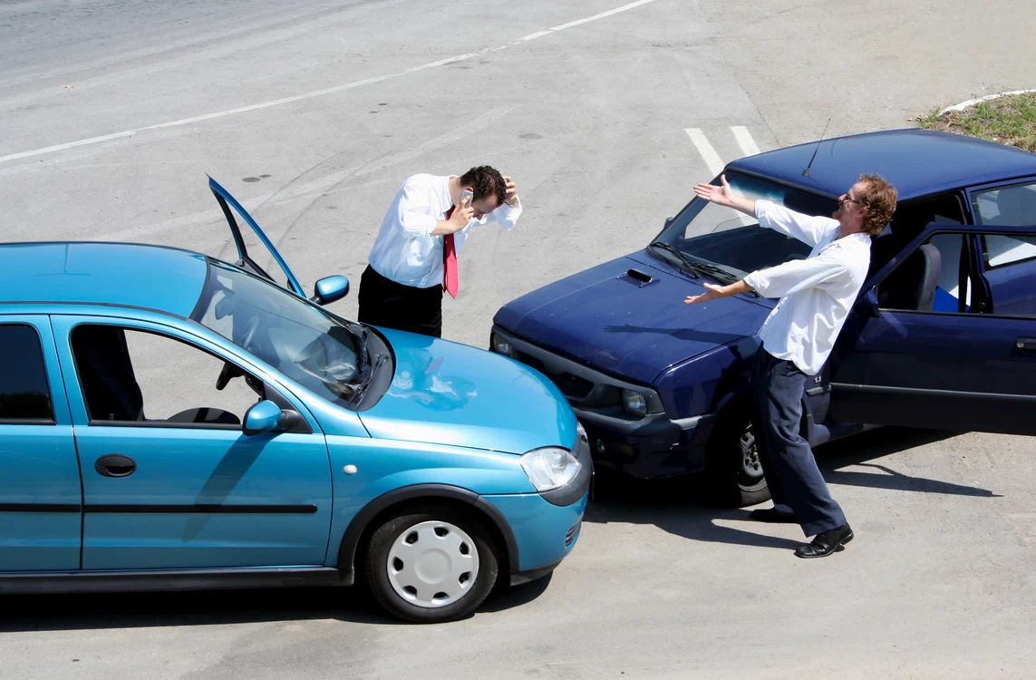 Verifică cu mare atenţie firma de la care vrei să cumperi şi interesează-te dacă îşi respectă angajamentul faţă de clienţi