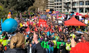 50.000 de oameni au protestat la Londra împotriva extremei drepte: liderul partidului Reform UK, ținta manifestanților FOTO: X/