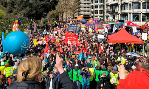 50.000 de oameni au protestat la Londra împotriva extremei drepte: liderul partidului Reform UK, ținta manifestanților FOTO: X/