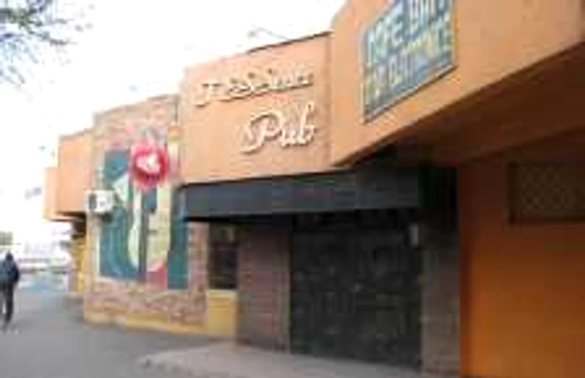 Petrecerea va avea loc în T’Essence Pub 