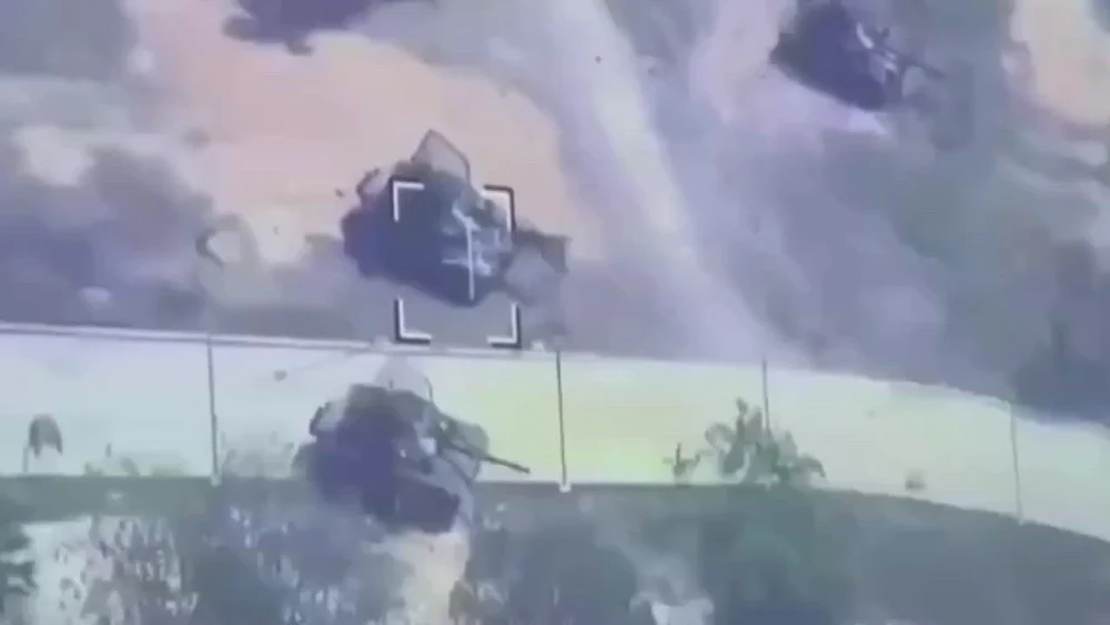 Un avion thailandez a lovit un cazinou din Cambodgia. Conflictul de la graniță escaladează rapid