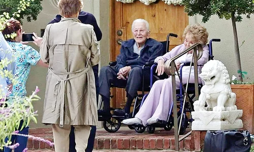 baza1 14 kirk douglas la 102 ani copy jpg
