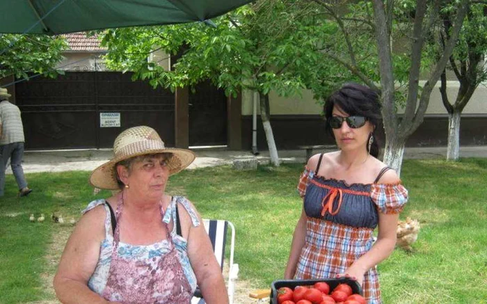 Familia care a descoperit roșiile uriașe