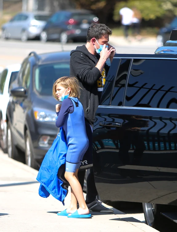 Ana de Armas, la cafea cu un bărbat misterios