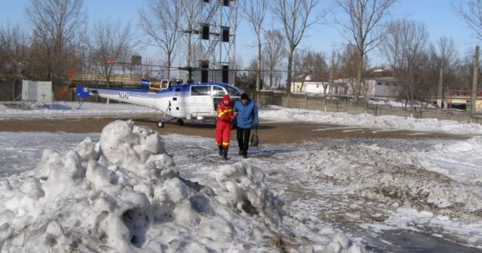 Bărbatul a fost transportat la spital (foto: ISU „Delta“ Tulcea)