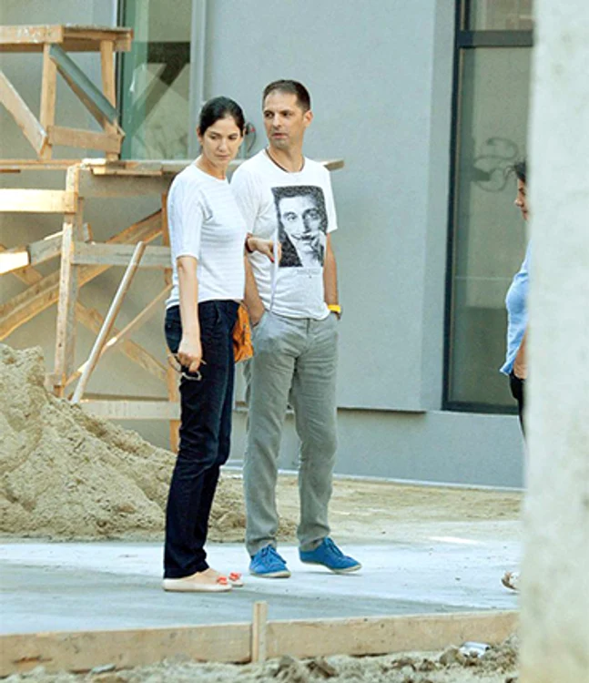 Alături de soţie, peşantierele proprii