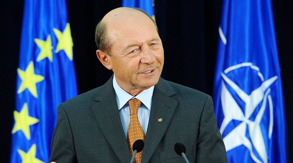 Traian Băsescu anunță că „diaspora poate face preşedinţi”. Cum îi explică premierului Ciolacu episodul „furtului alegerilor” la Paris în 2009