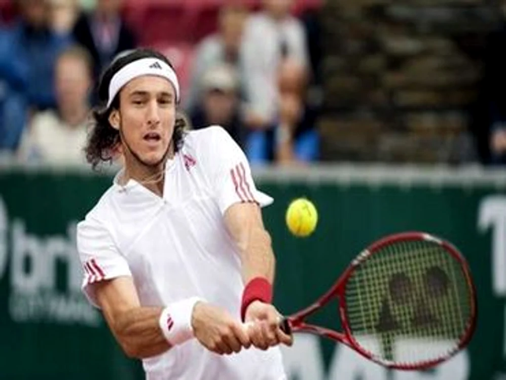 
    Juan Monaco ar putea deveni tenismenul cu cele mai multe victorii pe zgură  