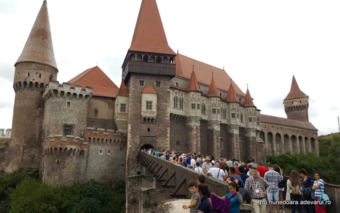 Castelul Corvinilor, august 2017. FOTO: Daniel Guţă. ADEVĂRUL.